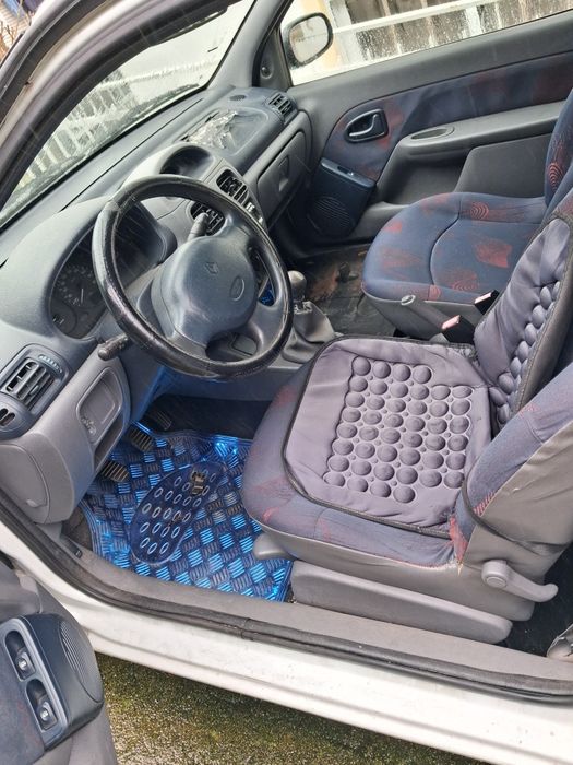 AVARIADA PARA DESPACHAR Carrinha Renault Clio 1.5