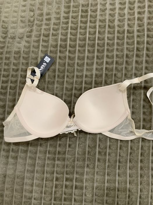 Бюстгальтер бежевий