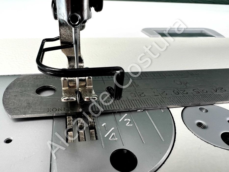 Máquina de costura industrial JACK A5E-A