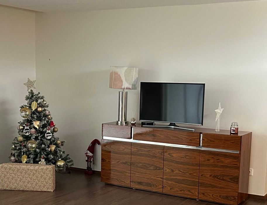 Conjunto de Jantar: Mesa Quadrada + Aparador (Pau Ferro Alto Brilho )