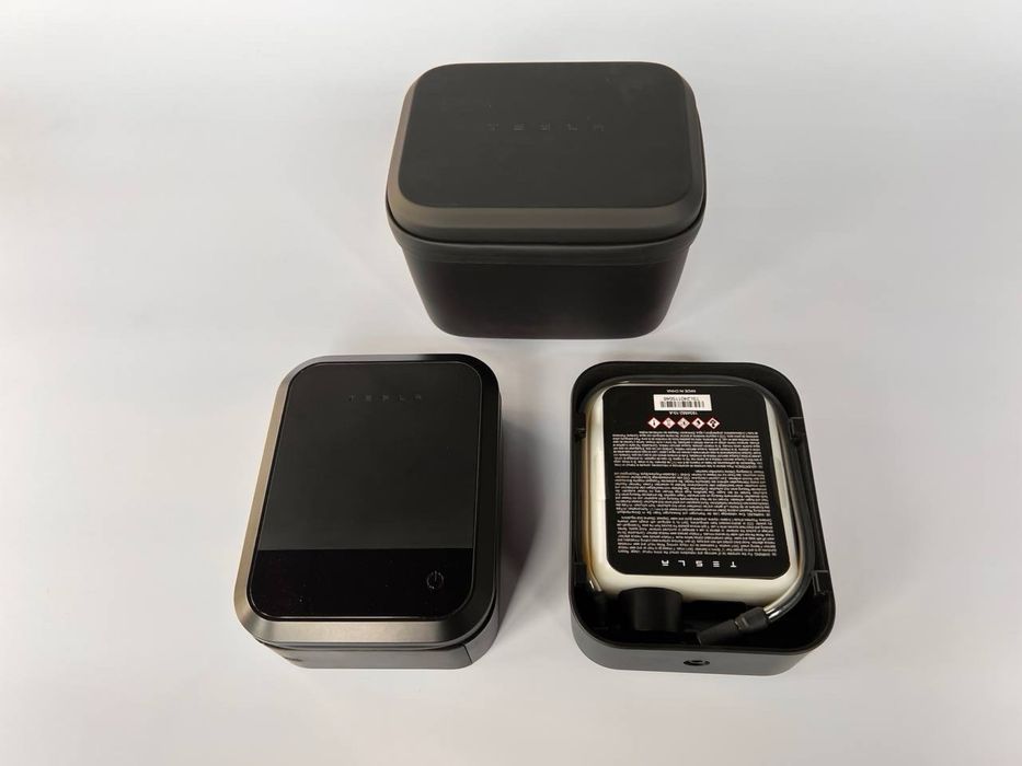 ОРИГІНАЛЬНИЙ компресор Tesla Air Compressor + Tire Repair Kit 3.0 New