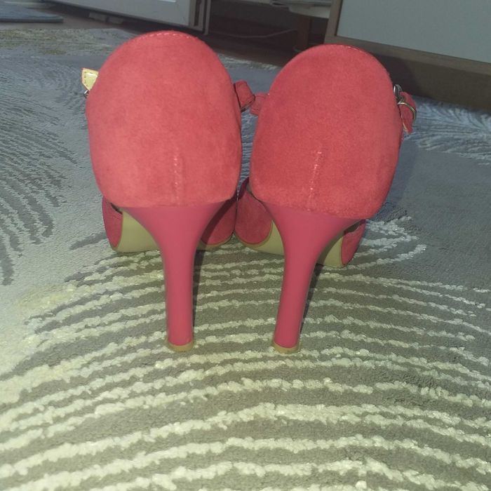 Buty szpilki zamszowe