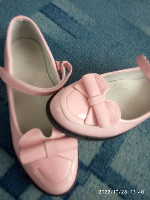 Туфельки для дівчинки