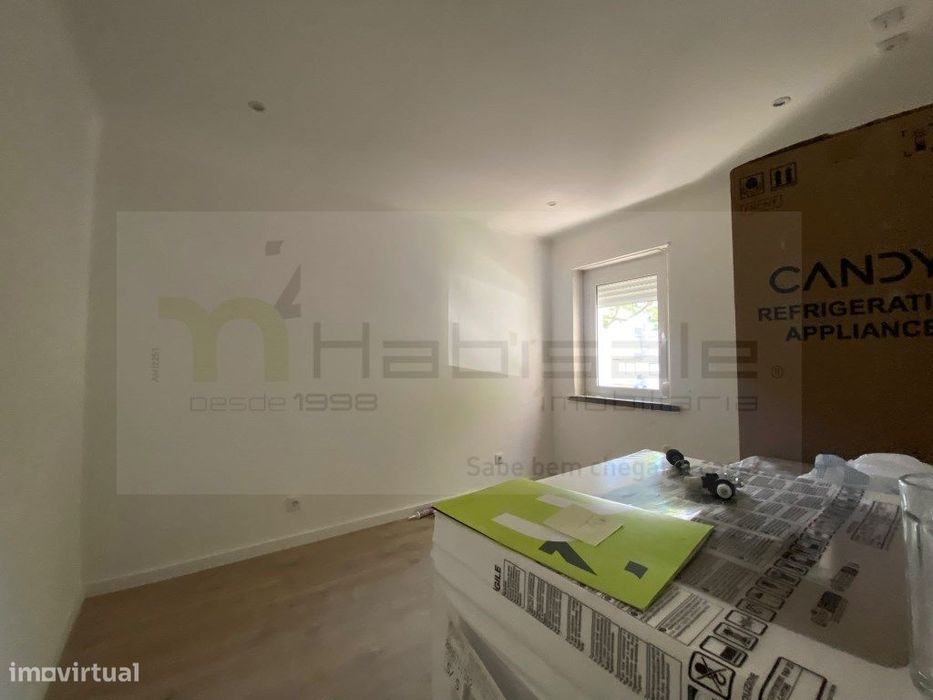 T3 Renovado com Suite | Excelente Localização | Amadora