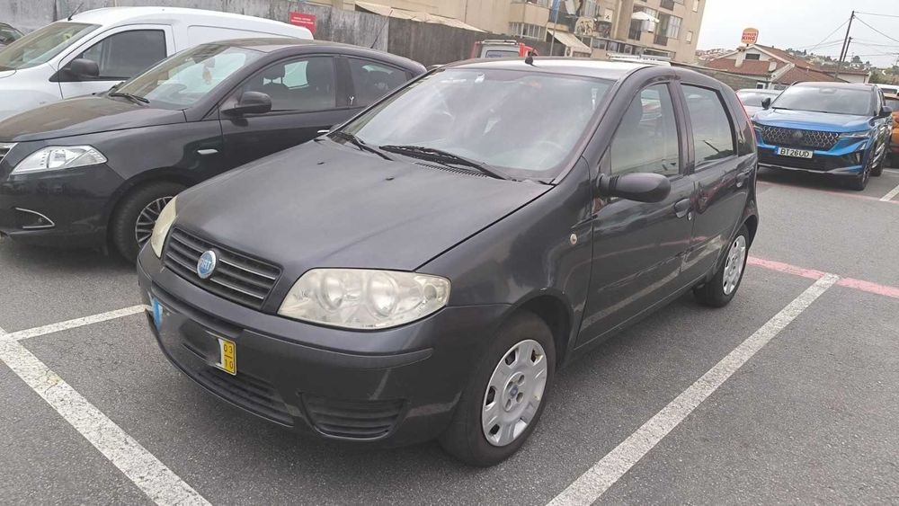 carro Fiat punto