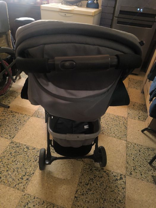 Vendo carrinho bebé da Chicco bom estado