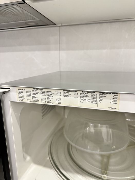 Микроволновая печь Sharp R-580D