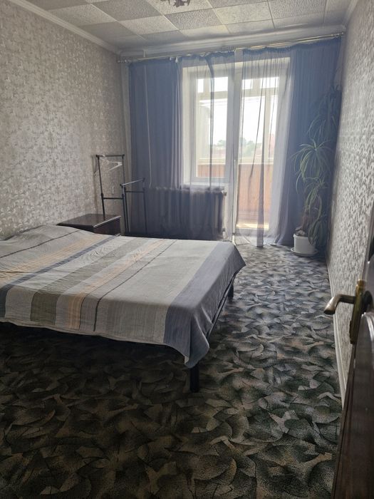 Квартира двокімнатна  автовокзал подобово ,погод,Чиста затишна.