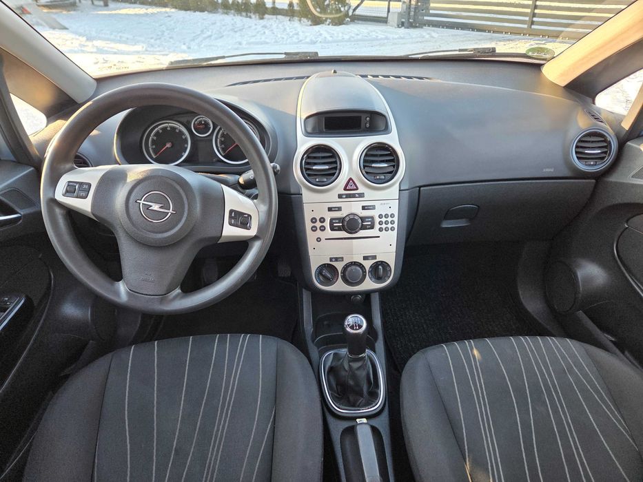Opel Corsa D 1.0 benzyna  Klimatyzacja Tempomat