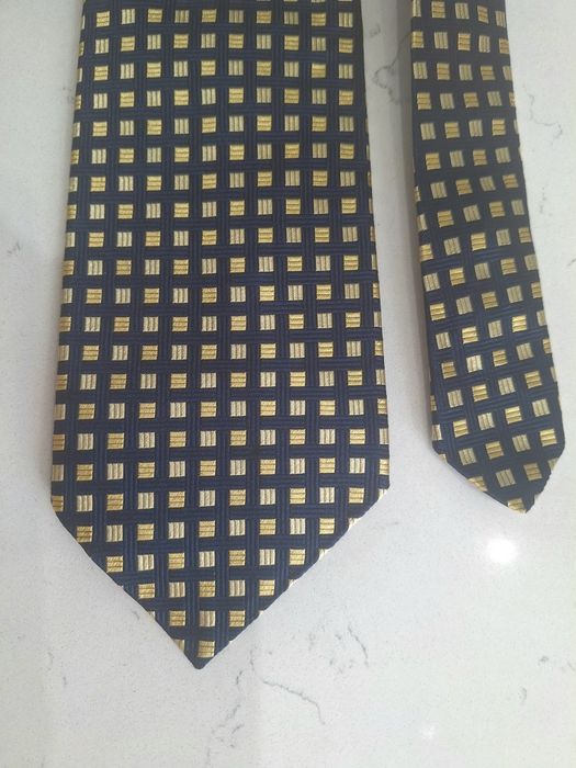 Jedwabny krawat vintage St Michael Marks & Spencer
Włoski jedwab retro lata 80/90
St Michael Marks & Spencer
Włoski jedwab retro lata 80/90