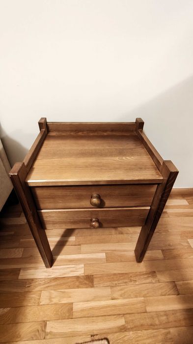 Szafka nocna sosnowoa drewniana