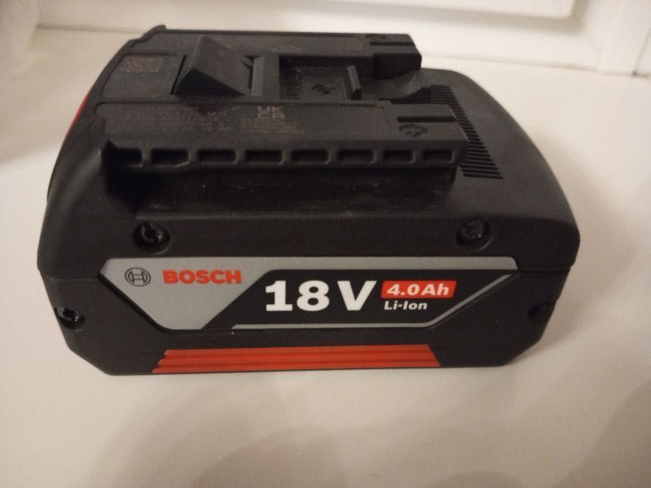 Акумулятор  Bosch GBA 18V 4.0 Ah.