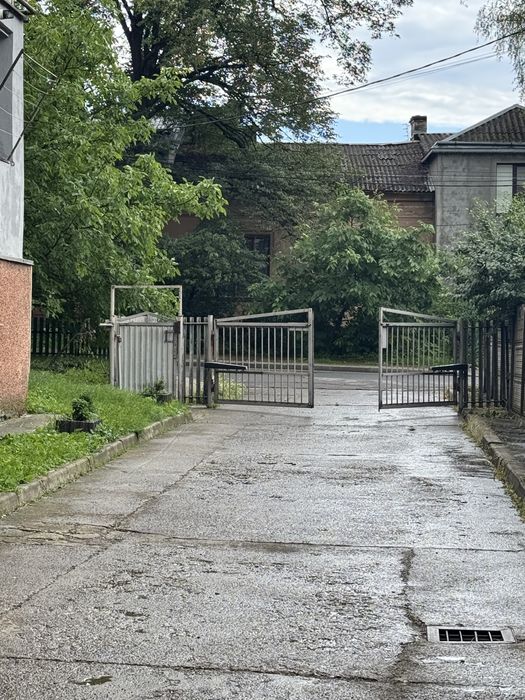 Продаж 3 кім квартири готовоі до проживання.Можна під програми
