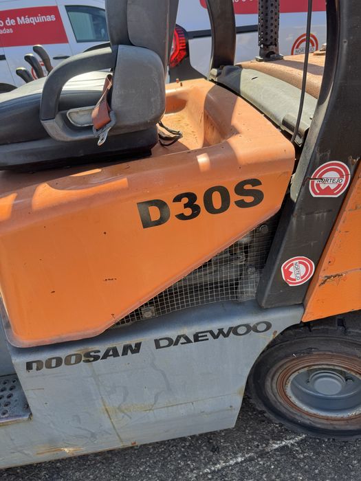 Empilhador Diesel 3ton (usado)