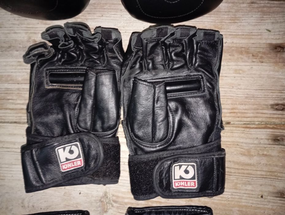 Luvas de boxe, vários modelos