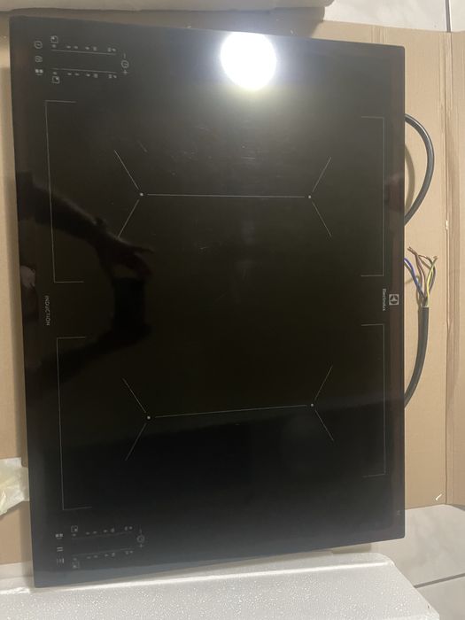 Plyta indukcyjna Electrolux EIV744