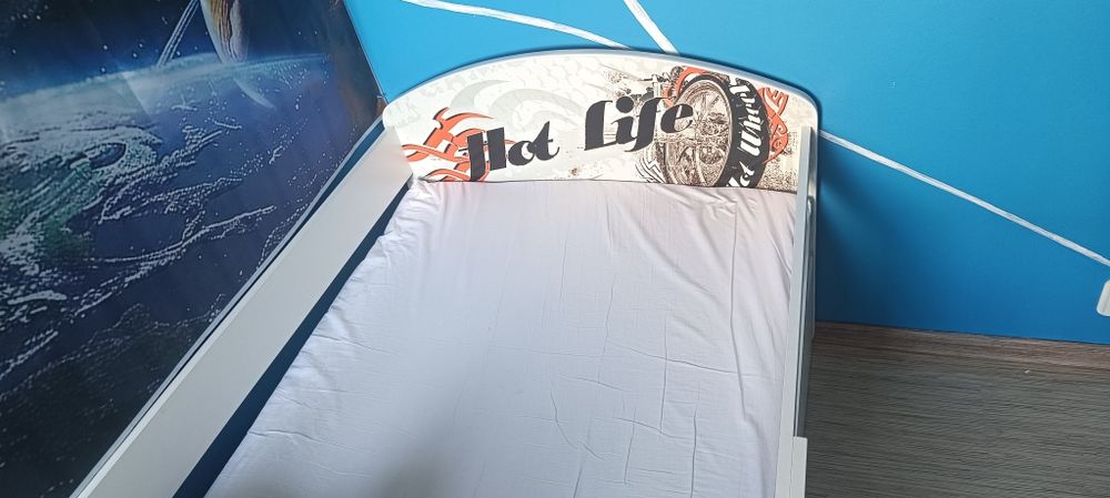 Sprzedam łóżko młodzieżowe dziecięce dwuosobowe