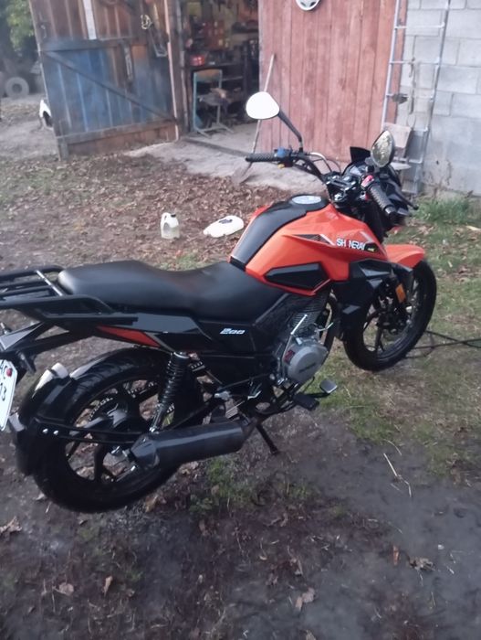 Продам мотоцикл  шинарей дс 200