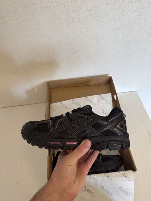 ASICS модели Gel-Kahana 8