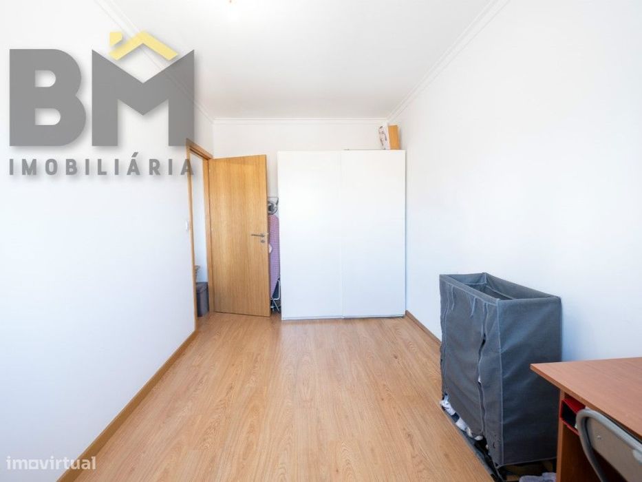 Apartamento T1 convertido em T2 com Tecnologia e Centralidade