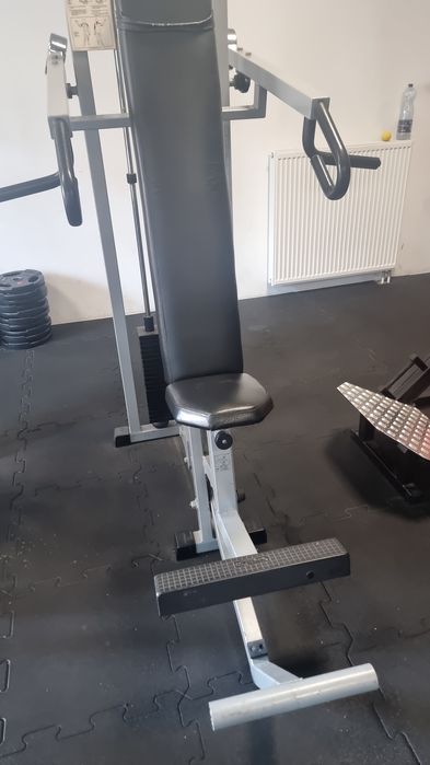 Maszyna na barki Technogym 100kg obciążenia