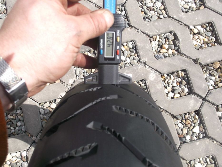 opona 140/80R17 Michelin Anakee 3 dot3715 4,2mm -17