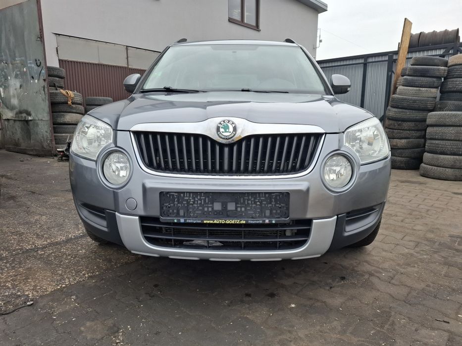 Skoda Yeti Maska Pokrywa Silnika LF8L