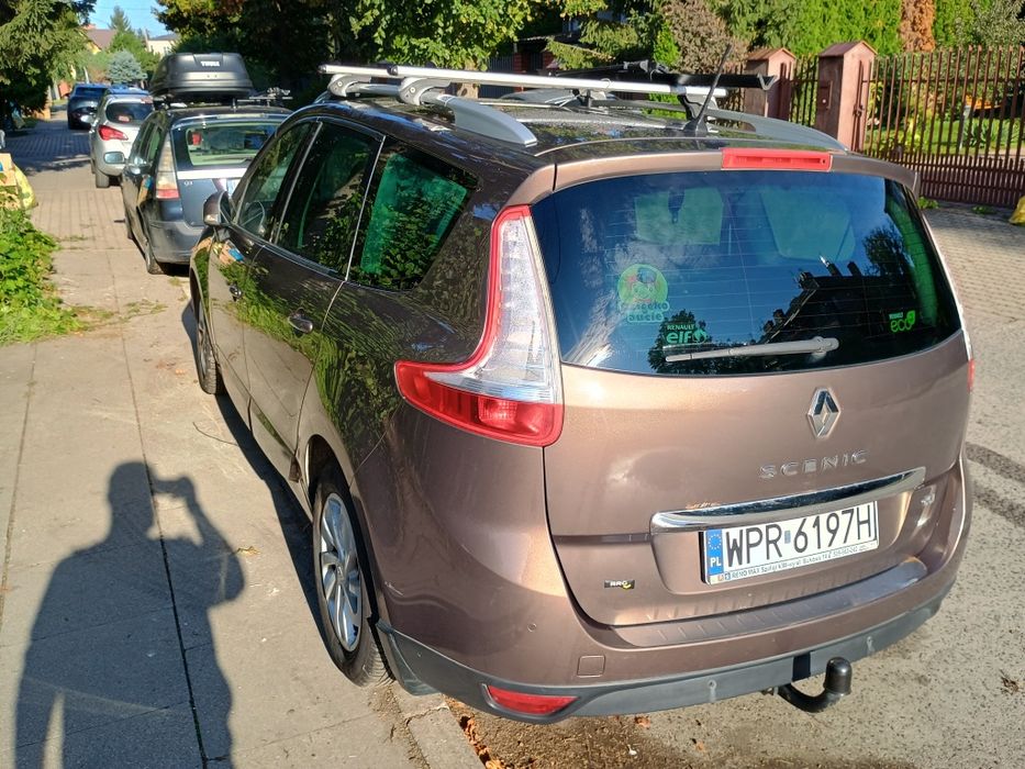 Renault Grand Scenic III 1.6 dCi 130 KM | 2 komplety kół | Hak | Uszkodzona głowica i wtryskiwacz