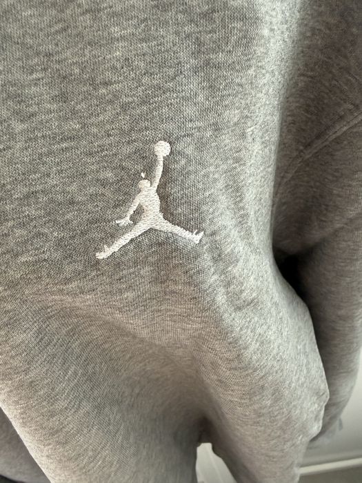 Свитшот мужской Air Jordan Essentials Fleece Sweatshirt Grey