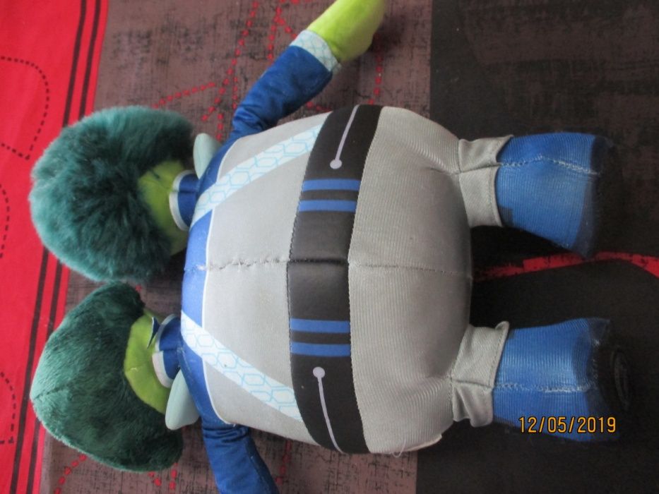 Peluche raro: monstro de 2 cabeças da Disney