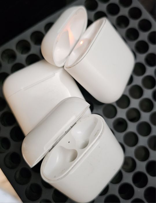 AirPods 2 etui ładujące Oryginalne na słuchawki Apple A1602  1 , 2