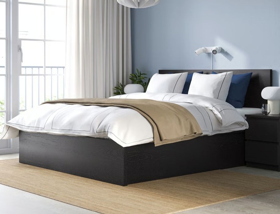 Cama Malm preta 140X200