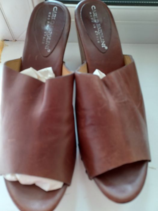 Шльопки, колодки жіночі на дерев'яні Carlo Pazoliniй підошві