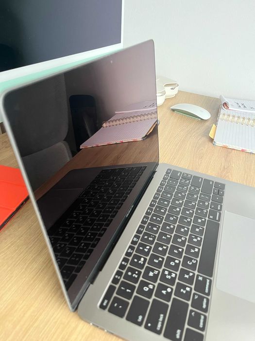 MacBook Pro 13 2017 i5/8GB Space Gray кирилиця