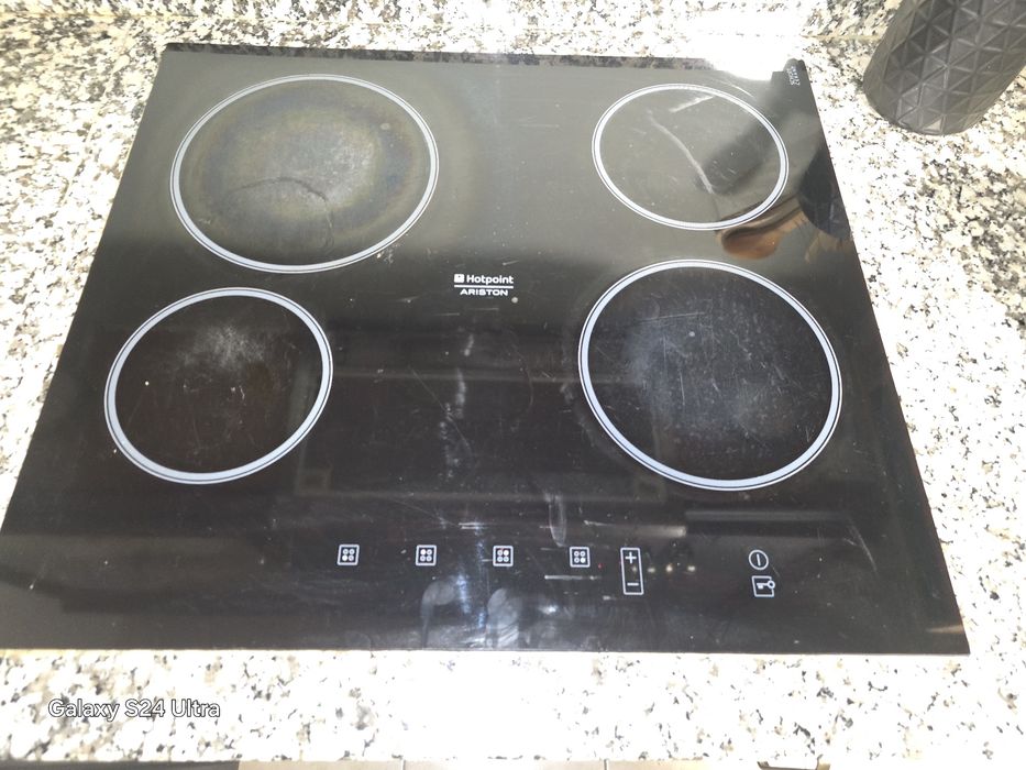 Placa de vidro cerâmica