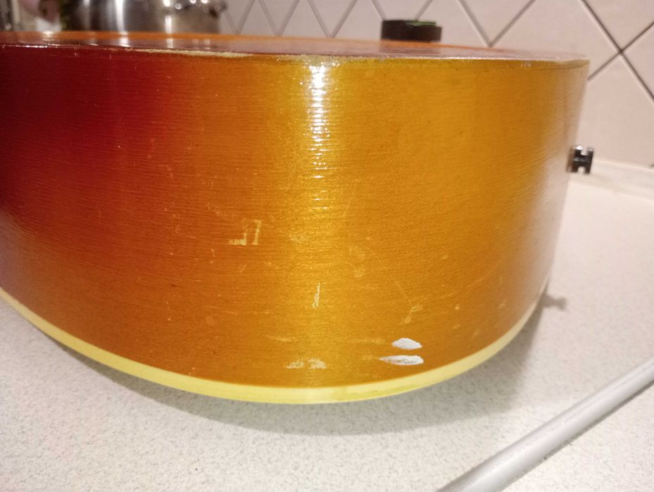 Gitara akustyczna z futerałem
