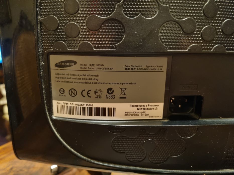 Monitor / TV Samsung SyncMaster 933HD 19" (Com Comando) – Excelente Estado