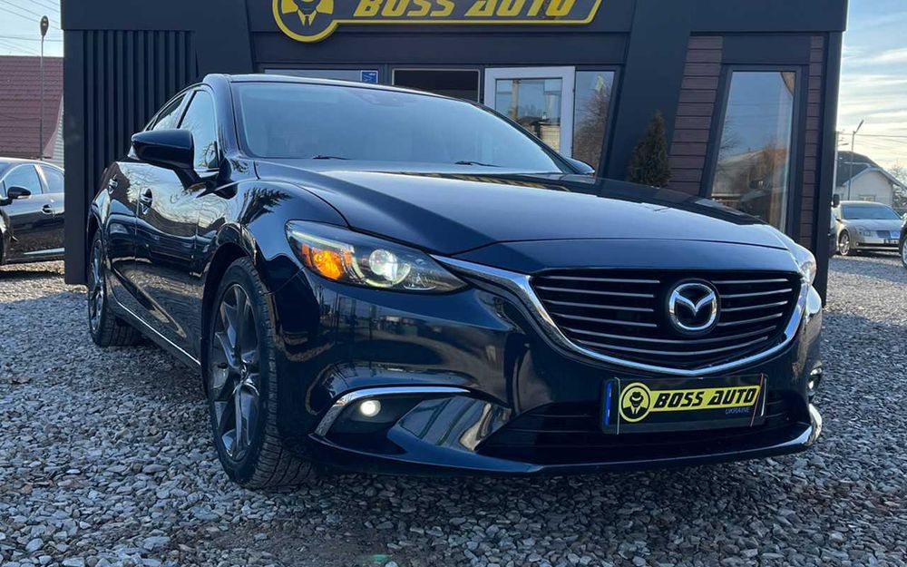 ID
51188

Mazda 6 2015 року у відмінному стані, доглянутий і надійний седан з плавною і комфортною підвіскою, який поєднує динаміку, економічність і практичність. Автомобіль повністю готовий до експлуатації, впевнено тримає дорогу і відмінно підходить як для міста, так і для далеких поїздок. У салоні просторо, зручні сидіння з хорошою бічною підтримкою і регулюванням, двозонний клімат-контроль забезпечує оптимальну температуру для всіх пасажирів, підігрів передніх сидінь створює комфорт в холодну пору, дзеркала регулюються і підігріваються, кермо мультифункціональне з регулюванням по висоті і вильоту, електросклопідйомники, центральний замок і м'яка шумоізоляція створюють відчуття преміального комфорту. Мультимедіа сучасна і зручна: сенсорний екран, Bluetooth для дзвінків і музики, USB і AUX порти, можливість підключення флешки або телефону, гучний зв'язок, 6-8 динаміків з якісним звучанням, підтримка Apple CarPlay і Android Auto , легке управління мультимедіа з керма. Безпека на високому рівні: 6-7 подушок безпеки, ABS, ESP, ASR, електронний розподіл гальмівного зусилля (EBD), контроль тяги, допомога при старті в гору, датчик тиску в шинах, камера заднього виду і паркувальні датчики, протитуманні фари, автосвітло і датчик дощу, надійний кузов і ремені з преднатяжителями забезпечують максимальний захист.

Автомобіль доглянутий, надійний, комфортний і повністю готовий до експлуатації, відмінний вибір для тих, хто цінує якість, безпеку і задоволення від водіння.
