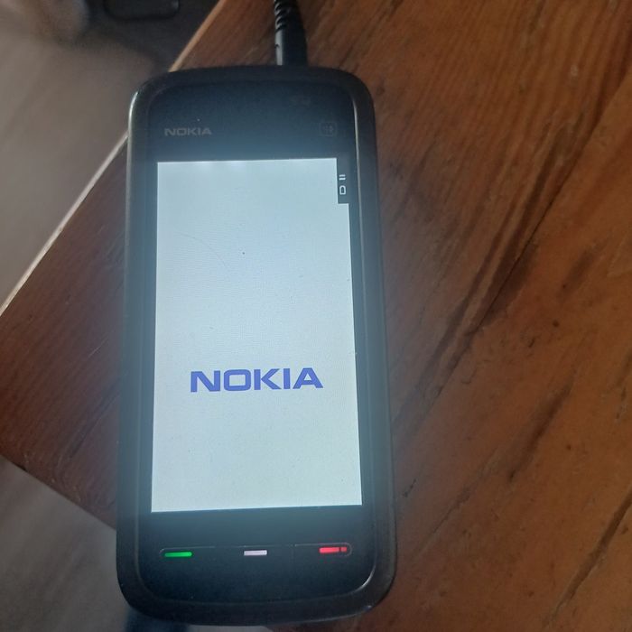 Telefon Nokia 5230