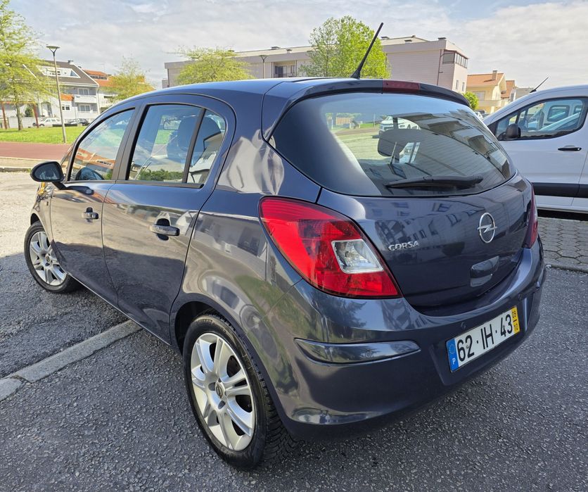 Opel Corsa 1.2 Cosmo full extras