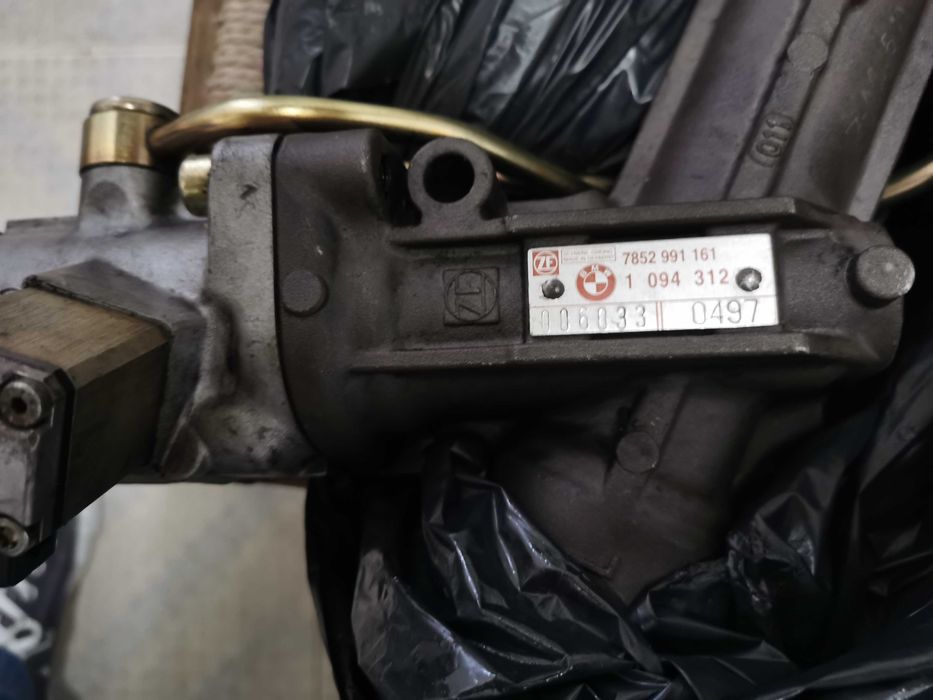 Caixa de direção assistida com Servotronic - BMW 525 ou outros série 5