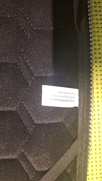 Etui na laptop Hama.