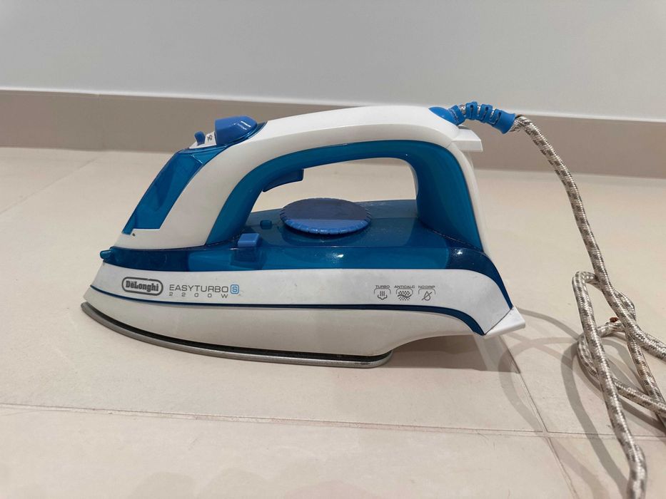 Ferro de Engomar a vapor DeLonghi
