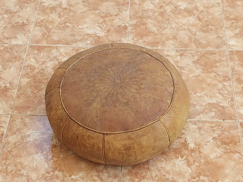 Puff Vintage em Couro
