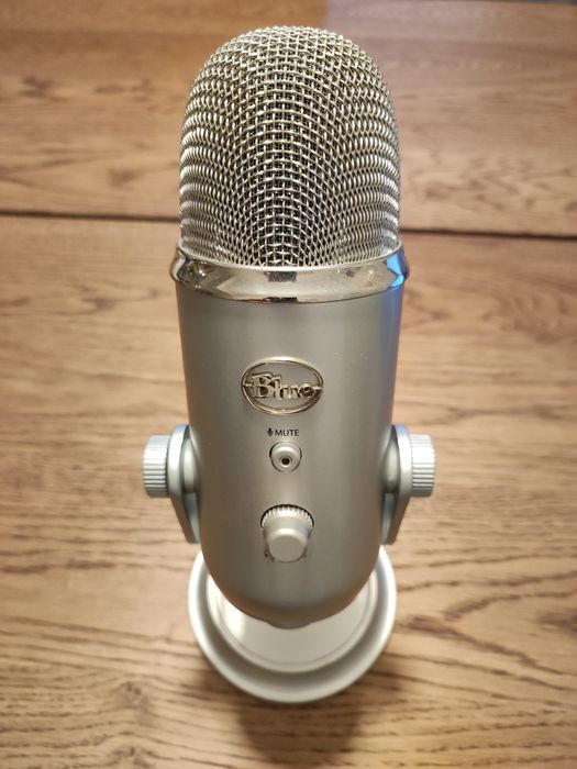 Blue Yeti Microfone USB