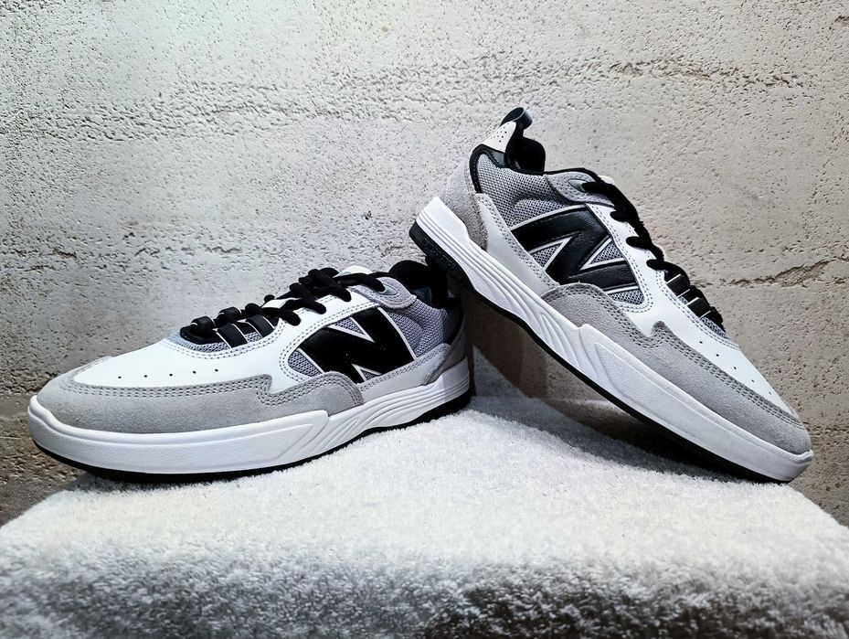NEW BALANCE NUMERIC 808 r.43 stan bardzo dobry