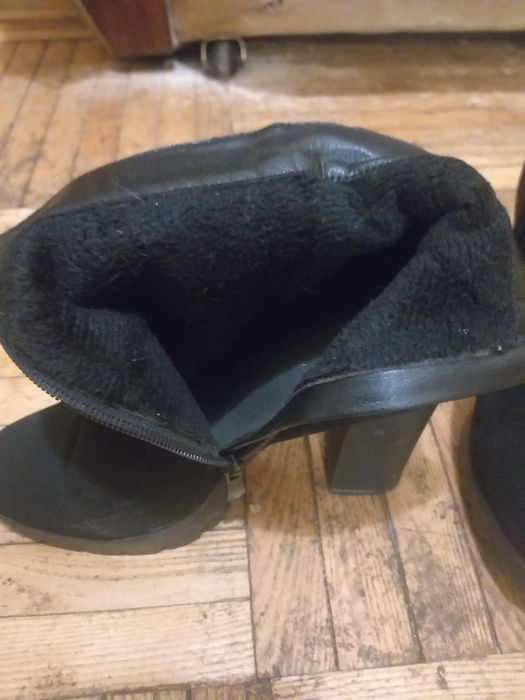 Жіночі гарні полусопожки