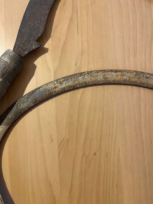 Dwa stare sierpy PRL