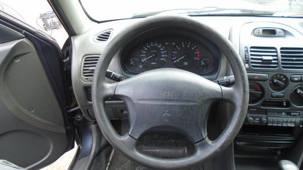Para Peças Mitsubishi Carisma (Da_)
