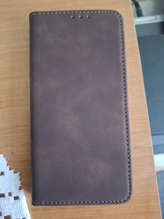 Etui na telefon nowe.